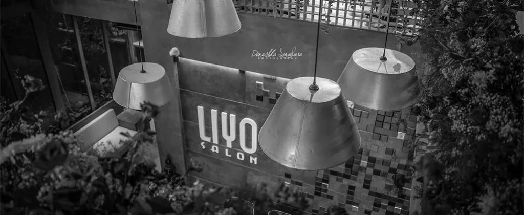 Salon Liyo salon interior with its logo